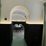 Center -